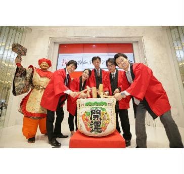 企業様の記念パーティーをさまざまな演出で盛り上げます！幹事様のお悩みをぜひ会場担当者へご相談ください。