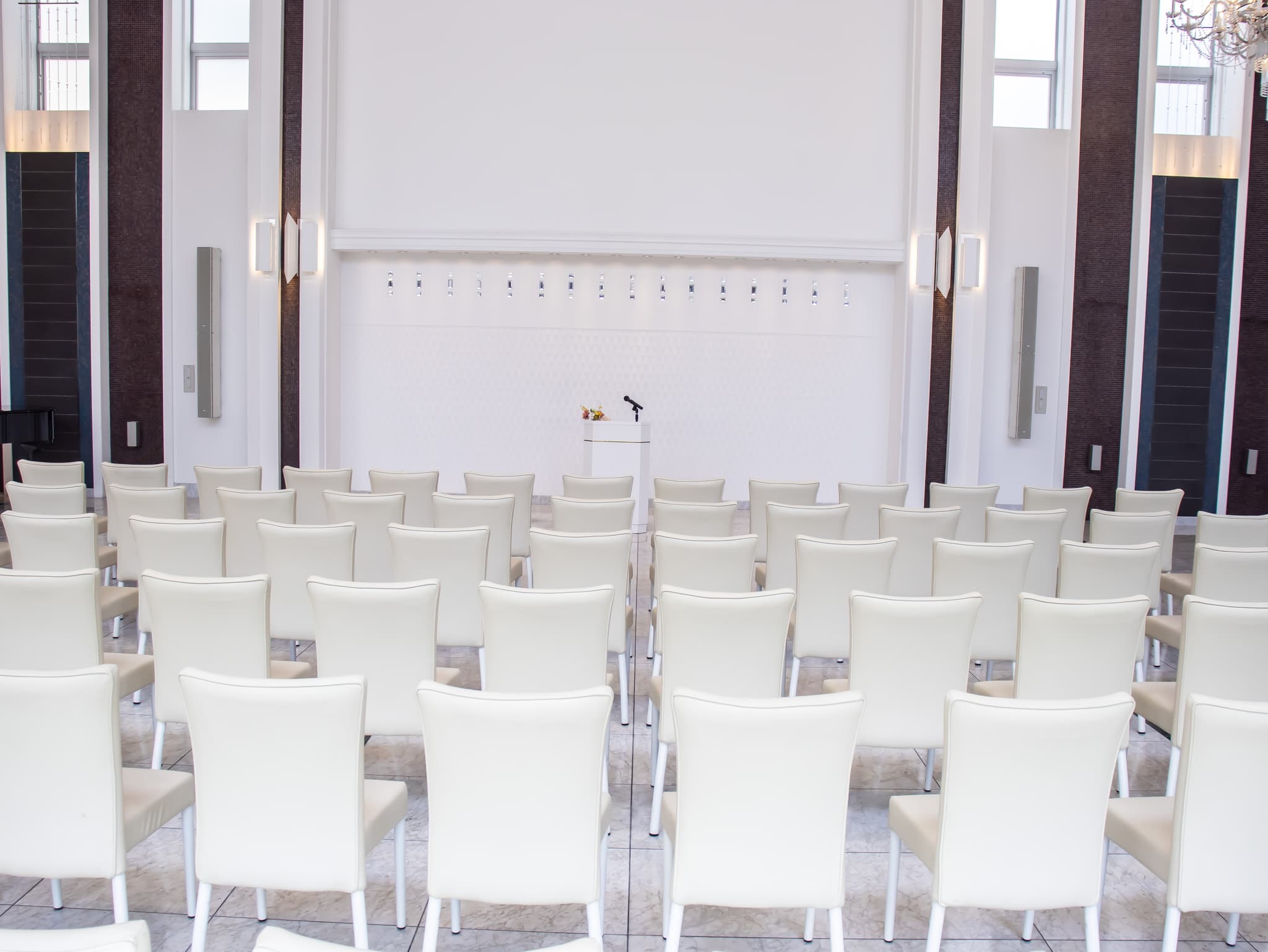 展示会や発表会、コンサート、季節の行事などの様々なイベントでご利用いただけます。