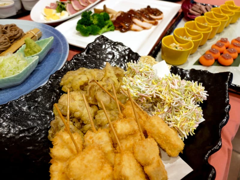 【会食プラン（例）】
ご予算に応じ承りますのでお気軽にご相談ください。