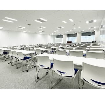 1208_130㎡_天井高2.7ｍ_セミナーやイベント会場に最適！