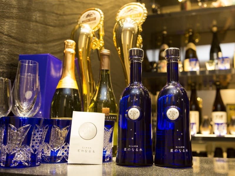 ■選りすぐりの名酒■

当店のお料理と合わせてお愉しみいただきたい日本酒・本格焼酎・日本ワインを選り直ぐってご用意しております。日本酒はサケディプロマ厳選の季節酒をご用意します。