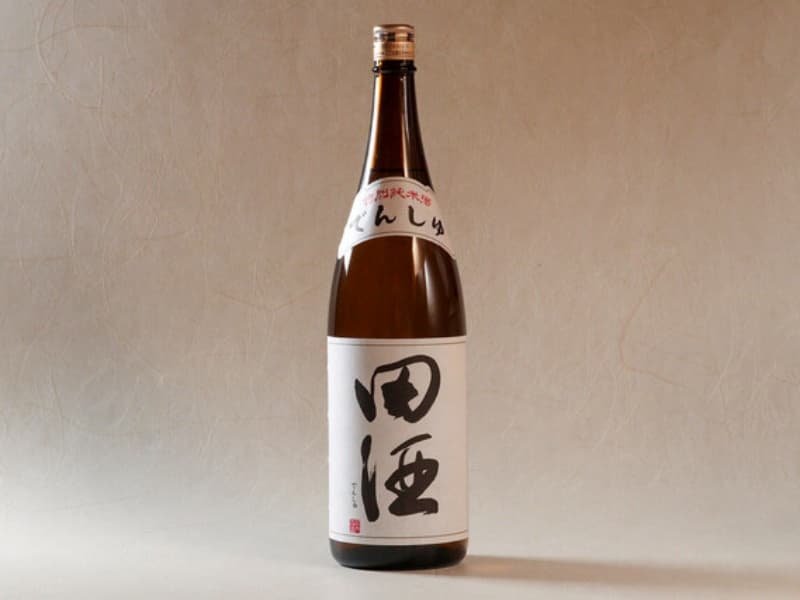 米の旨味が口いっぱいに広がる「田酒」、特別なひとときを彩る一本