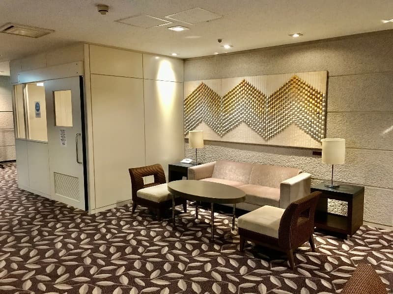 2階　宴会場利用専用のお客様向け
喫煙ブース・休憩スペース