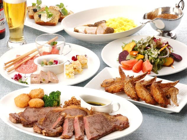 懇親会や交流会に最適な、大皿スタイルの充実したパーティー料理をご提供します。