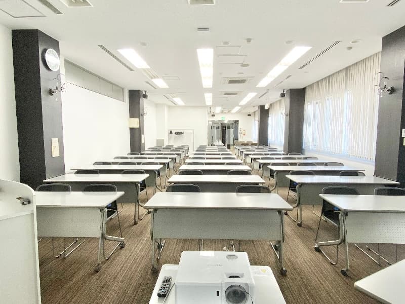 【多目的ホール】スクールスタイル