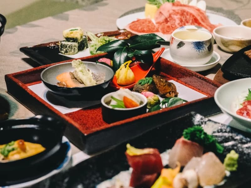 【お料理】
食材のおいしさを引き出すため、日々スタッフで工夫を重ねています。