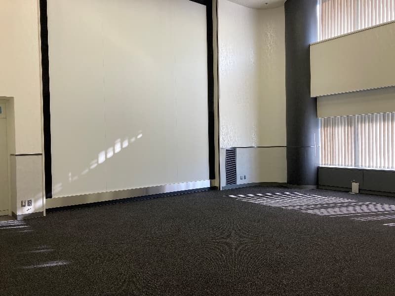 Bホール