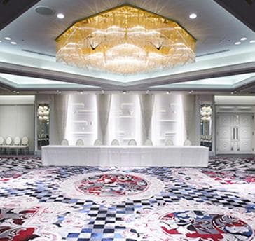 【ダイヤモンド】
正餐（150名）立食（180名）
スクール（190名）シアター（300名）