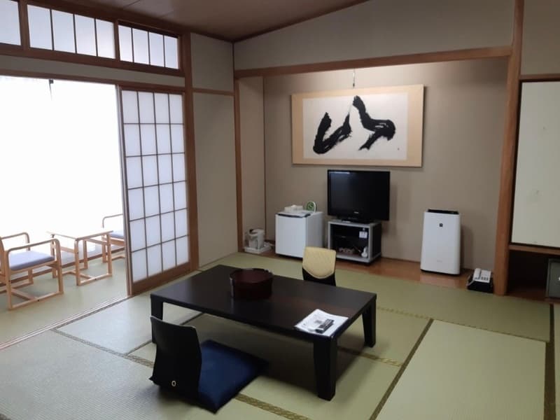 和室 10畳　バス・トイレ付き