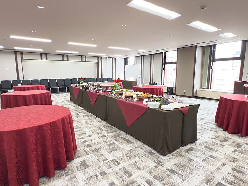 カンファレンスルーム8Eでの立食ビュッフェイメージ