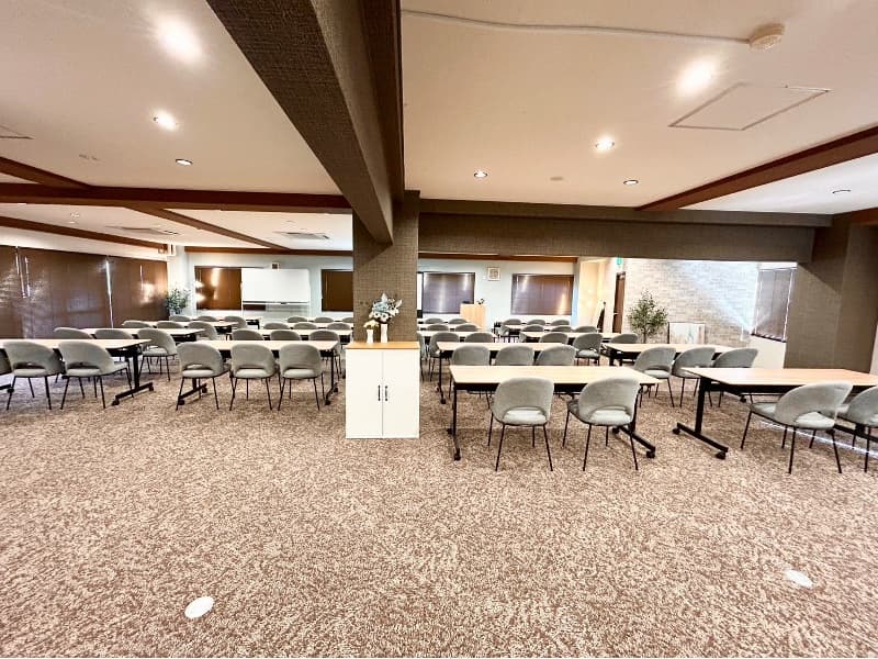 綺麗な室内とオシャレな内装が会議室っぽくない会議室♪