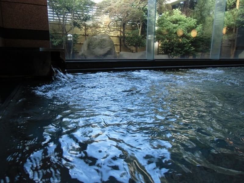 中山温泉
隣接する温泉施設