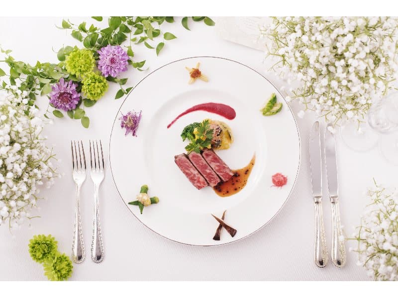 パーティに欠かせない、和食・西洋料理・中華料理・ブッフェ。ご予算やご希望をお聞かせください。