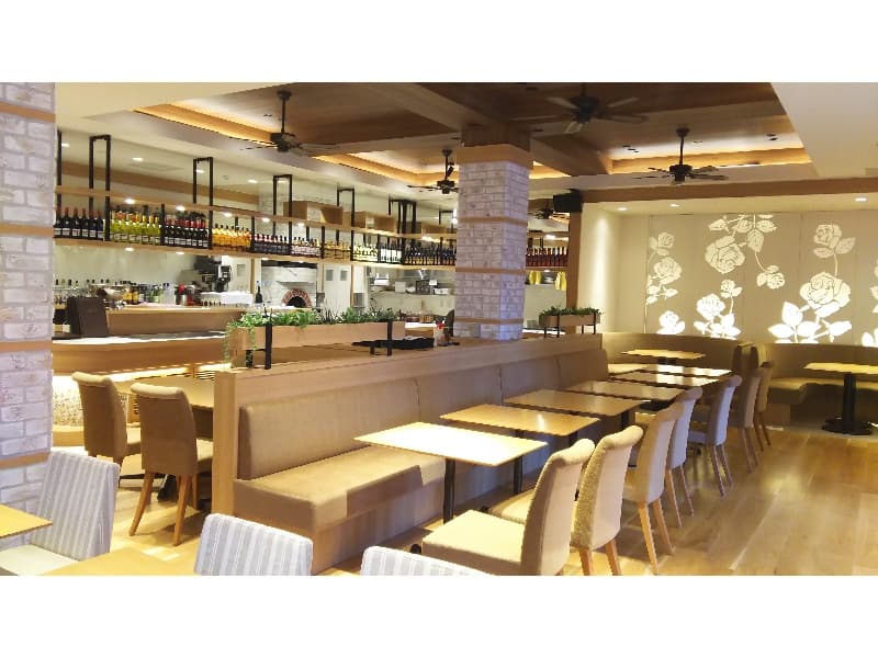 【In the Garden135】 店内