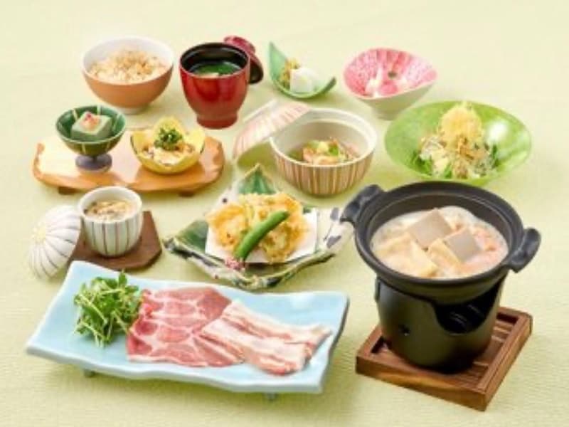 ランチメニュー
『春の特別ランチ [昼限定] 　※日・祝日除く　　3月～5月』