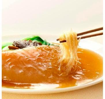 中国大連産の特級くらげ、気仙沼産のふかひれ、各地から買い付けた特選乾貨など、世界中から集めた食材を使用しています。