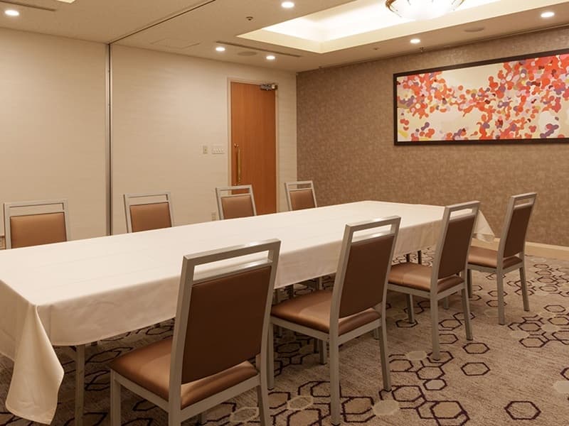 風師、足立、帆柱の3つの会場からなる小会議室。
