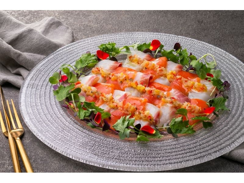 お料理イメージ
鮮魚カルパッチョ　醤油と山葵入りマヨネーズソース