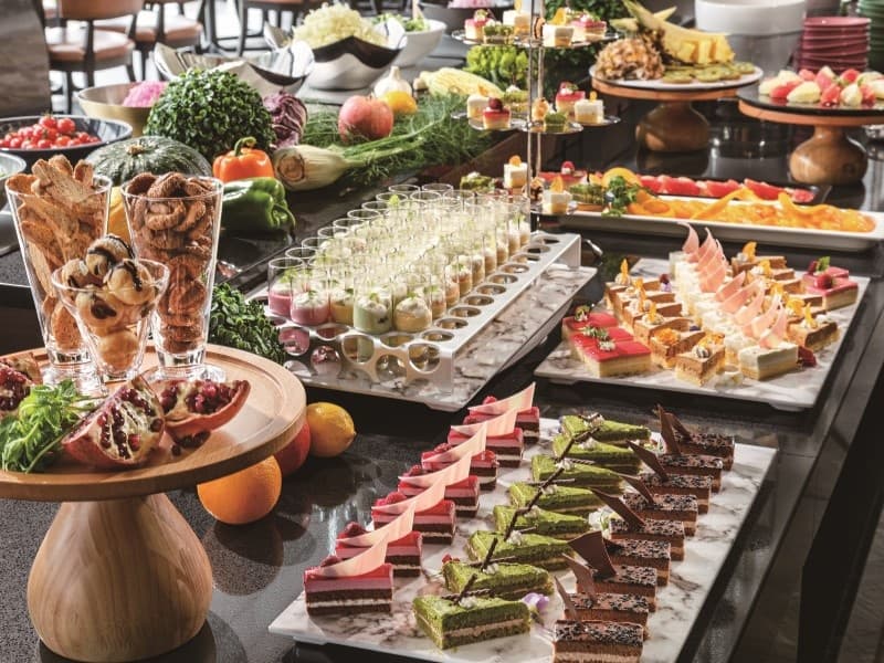 ケータリング（ホテル仕様のパーティー料理、お弁当、ドリンク等）はグループ会社と連携してご用意。※写真はイメージ