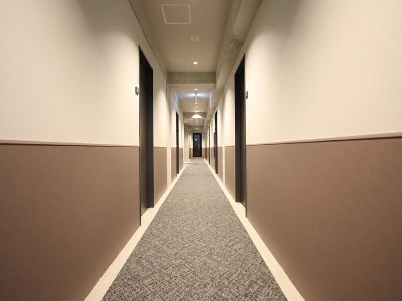 【館内】
廊下も広々としております。