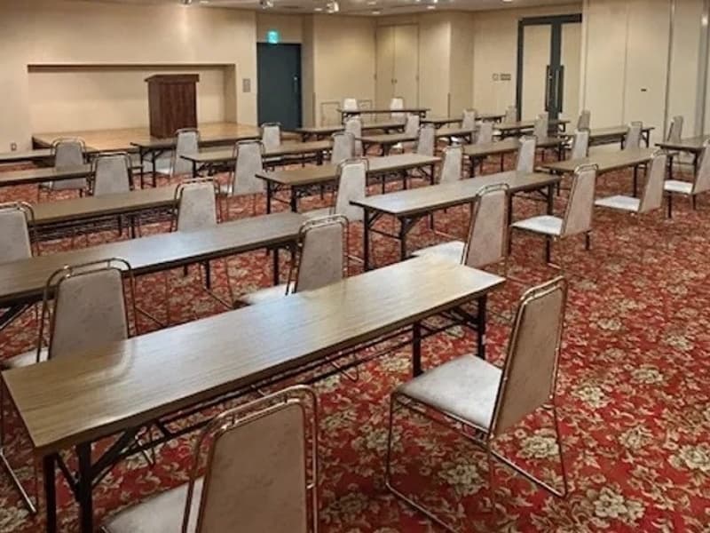 松の間　スクール　舞台あり