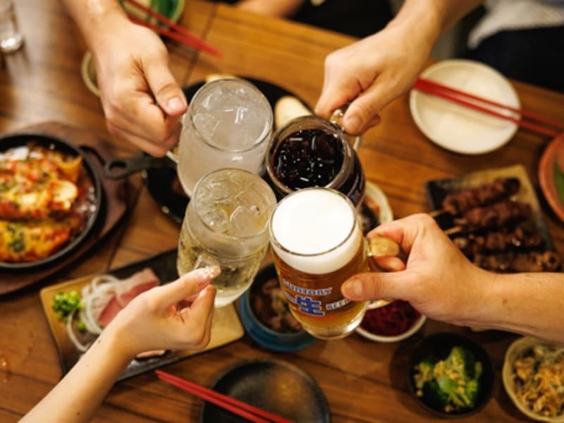 ビール、ハイボール、ホッピー、果実酒、焼酎、サワー&カクテル、スタンダードカクテル、ワイン、ソフトドリンクございます♪
