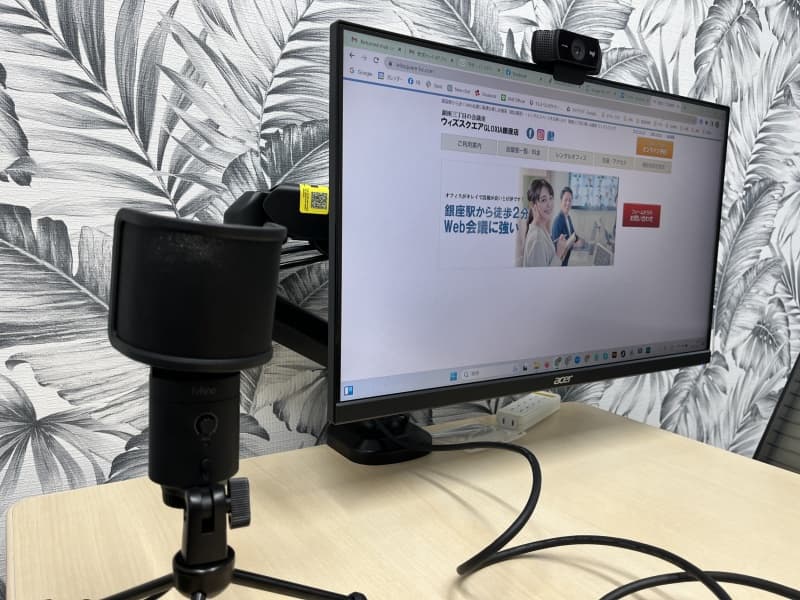 「Room3」
・全体面積：6.8㎡
・収容人数：6名
・モニタ、Webカメラ、マイク　無料
・ホワイドボード　無料