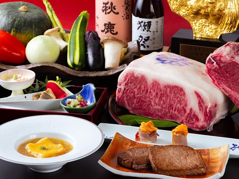 神戸ビーフを取り扱う鉄板焼レストランもあり、特別なおもてなしとして利用することも可能。
江戸前鮨✕神戸ビーフ/鉄板焼「彩Irodori」