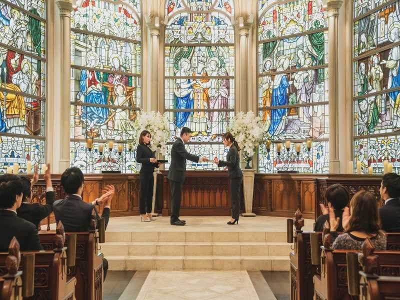 ストリングスホテル名古屋からのご提案「大聖堂表彰式プラン」は社員や、特筆した個人の表彰を大聖堂で行えるプランです。特別な一日を皆様でお過ごしくださいませ。
表彰式後は、各バンケットで特別な時間をお楽しみいただけます。