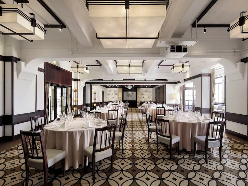THE ORIENTAL ROOM