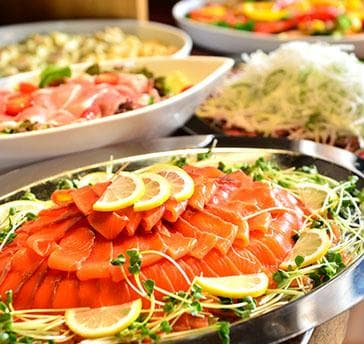 季節の食材を使った創作料理★各種ご宴会、様々なシーンでご利用頂けます！ご提供は、ビュッフェ形式orテーブル出し形式からお選び可能です★
