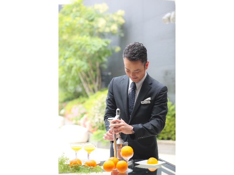 【おもてなし】生絞りオレンジジュースを作成中　オレンジの花言葉は･･･