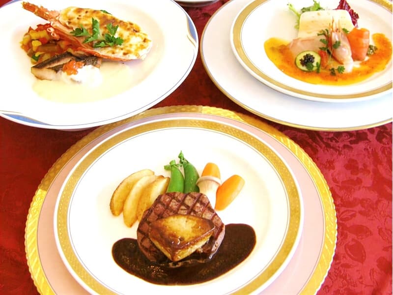 【お料理】
西洋料理コース

※食材の仕入れによりメニューが変更になる場合がございます。