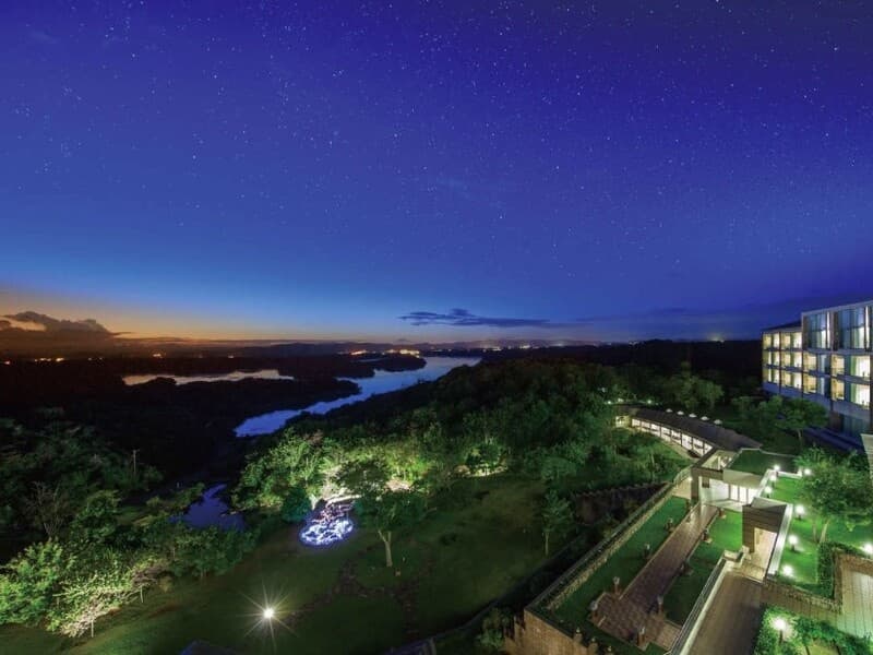 【外観】
周りに建物がなく、夜空を広々と眺められます。