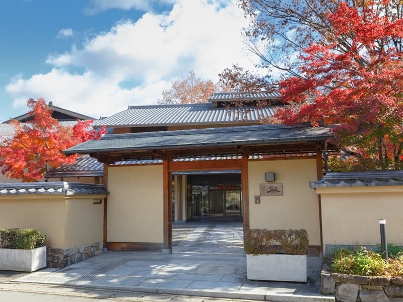 趣のある正面玄関