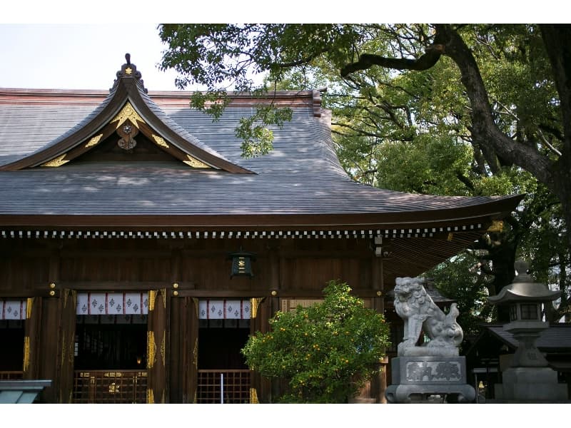 名古屋栄の都心にあり、名古屋の総鎮守として親しまれる若宮八幡社
