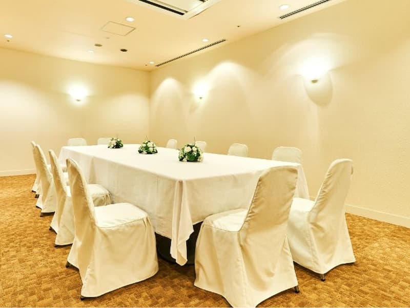 【日帰り・会場使用料2時間】スィート（4F）研修・会議室利用プラン