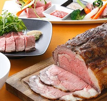 【フランス料理】屋台料理イメージ
＜温製＞ローストビーフ 洋わさび添え