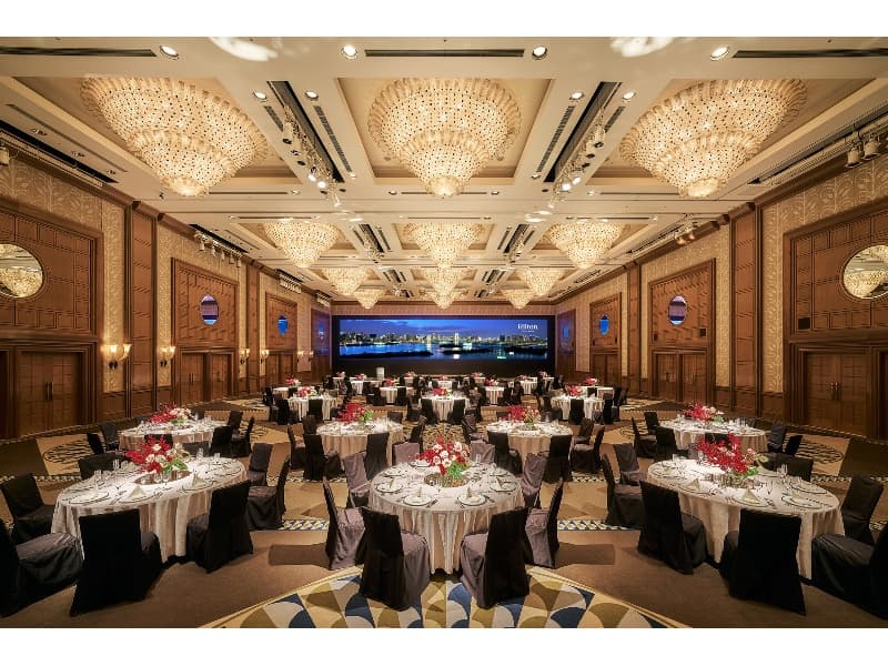 スタッフ表彰など正餐での利用も可。様々なコース料理を提供させて頂きます。アレルギー対応も可
