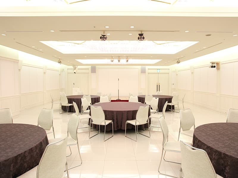 ■桜の間（正餐レイアウトイメージ）
正餐最大100名