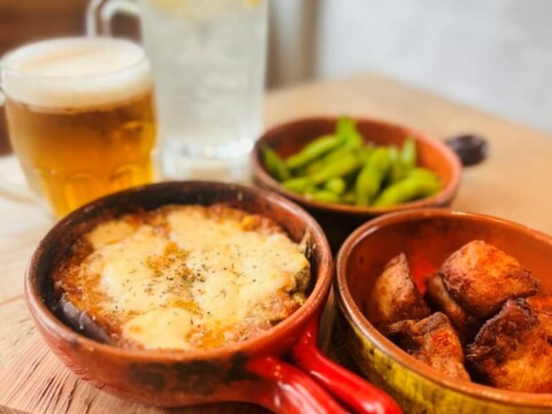季節の食材を使った限定メニューもあり、何度訪れても新しい味わいに出会えるのが魅力です。