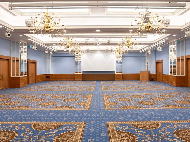 ■ケネディールーム
・面積（㎡）357.2
・天井高（m）5.0
＜会議・セミナー利用＞
・最大ご利用人数（人）
 スクール198
 シアター374
＜宴会・パーティ利用＞
・最大ご利用人数（人）
 会食200
 立食250