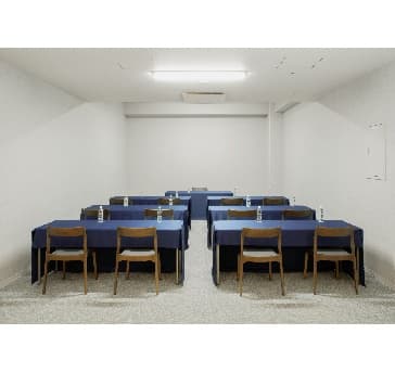 3階「会議室」　スクール形式