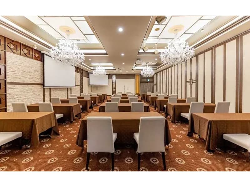 【本館1階】グランフローラ④　
「3分の1」で仕切った時の会議時レイアウト