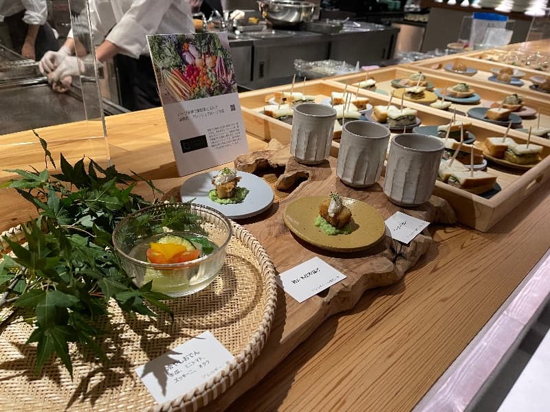 他にはないイノベーティブスタイルのお料理がお集まりの盛り上がりに花を添えます