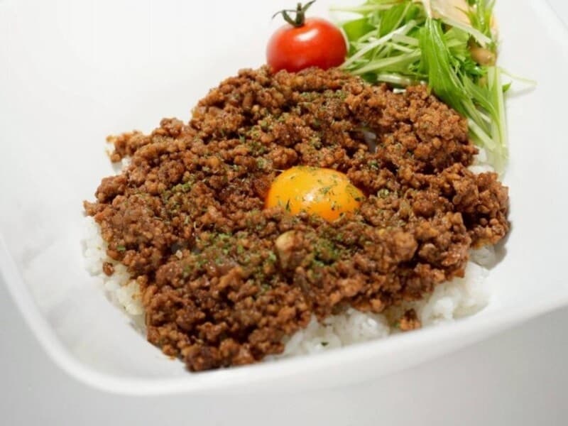 【お料理（例）】
野菜たっぷりキーマカレー