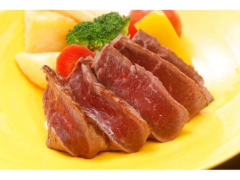 牛フィレステーキ　お一人様1,800円（税・サ込）
本館限定オプションメニュー