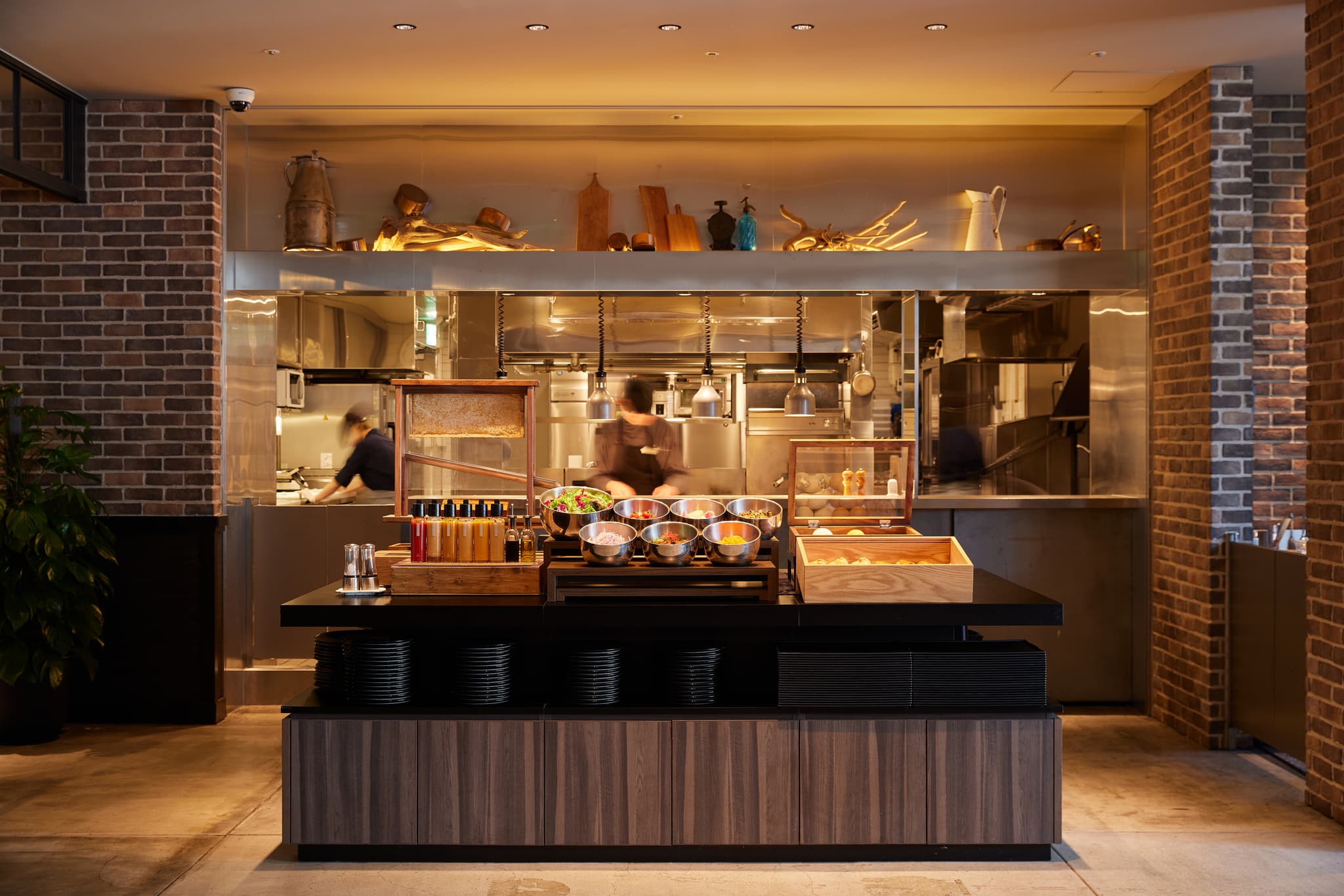 Bar & Dining  TORRENT（ダイニング）