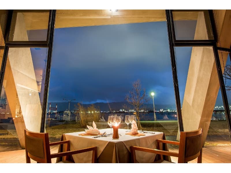 【レストラン】DINING ROOM BY THE BIWAKO
Night View
全14席のプライベートレストラン
