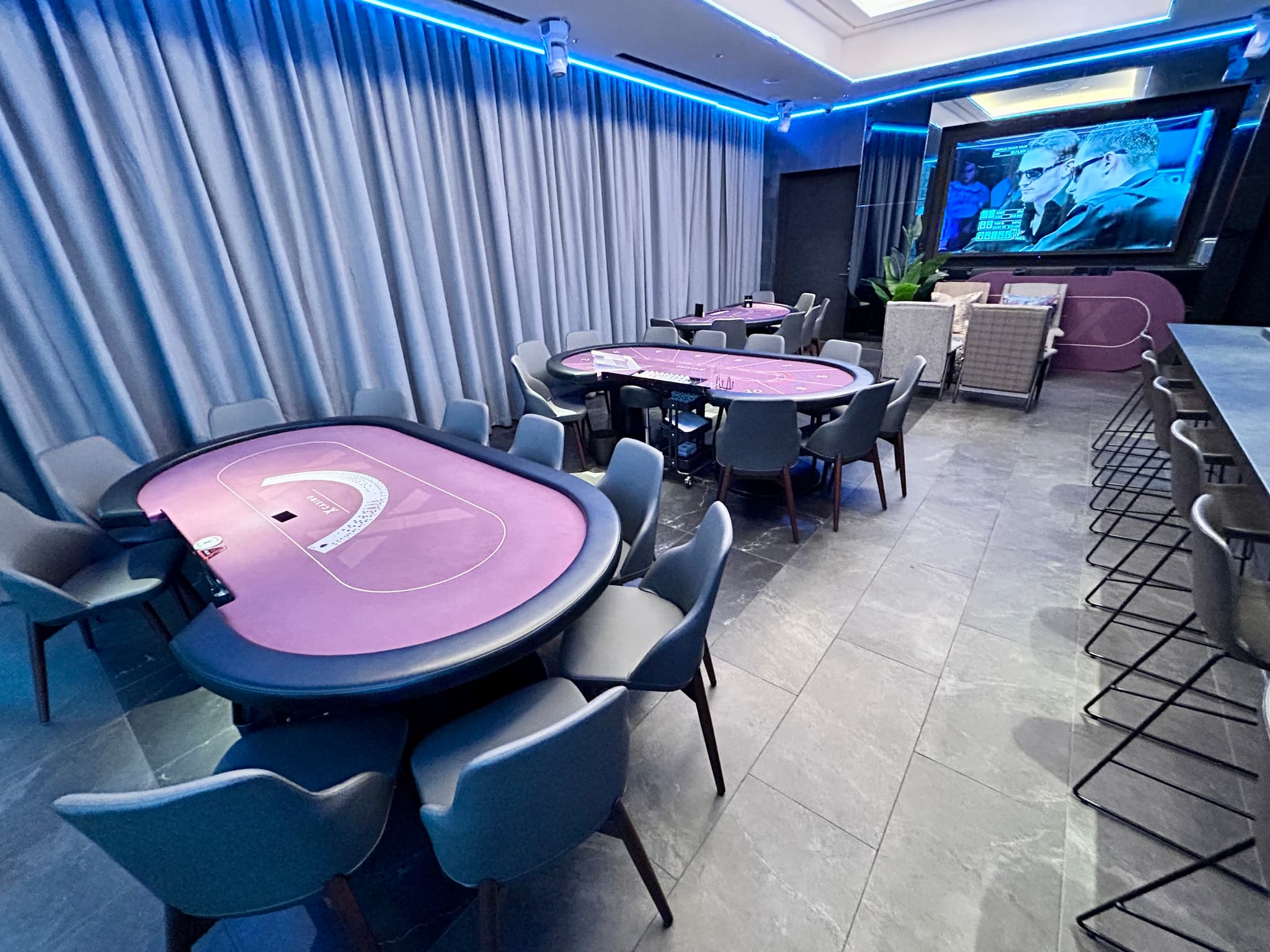 メインフロア_X CASINO（アミューズメントカジノ）＜東急歌舞伎町タワー5F＞